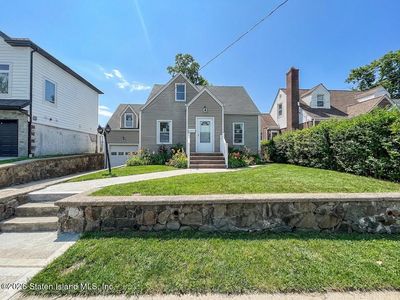 36 Sawyer Ave