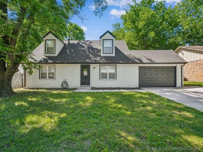 205 W Waco St