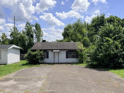 2134 Gains St
