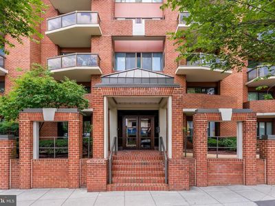2320 Wisconsin Ave NW APT 303