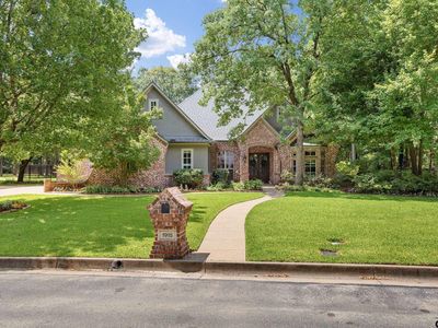1915 Stonegate Valley Dr