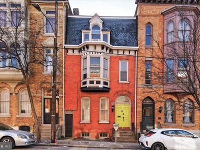 150 E Philadelphia St