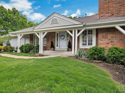 14932 Manor Lake Dr