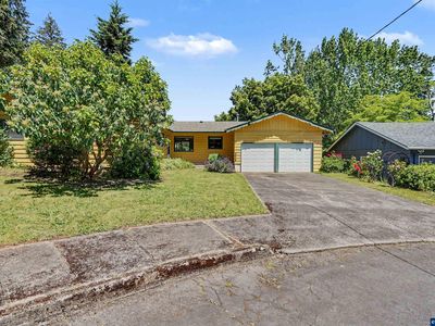 893 Idanha Ct SE
