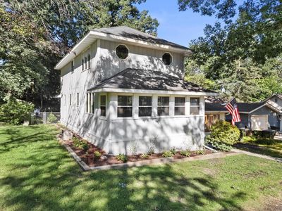 709 Manor DRIVE