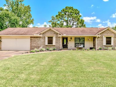 10 Briarhill Ln