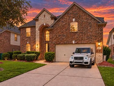 9422 Emerald Lakes Dr