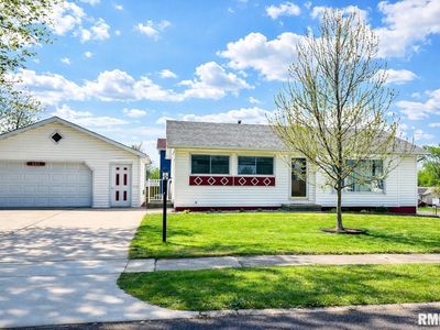 408 Camelot Dr