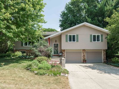 432 Applewood Ln