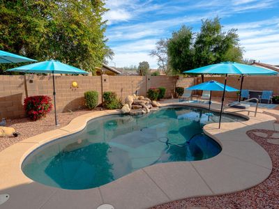 1382 E PRICKLY PEAR Drive