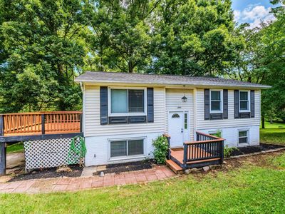 Property at 584 Rockbridge Dr SE, Leesburg, VA