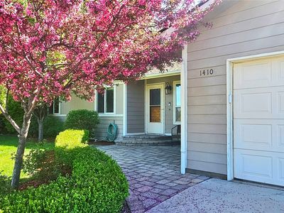 1410 N Cora Street