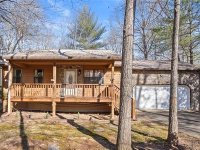 425 Enchanted Woods Dr