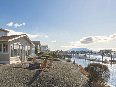 4121 Saltspring Drive