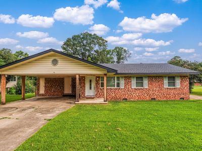 320 Indianhead Dr