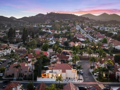2161 Villa Sonoma Gln