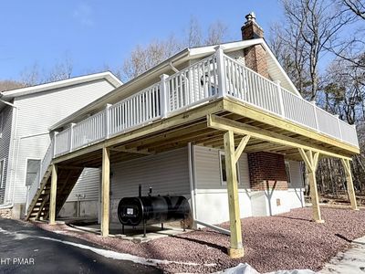 899 Lower Mountain Dr