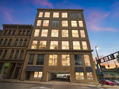 353 W 4th St Unit 401