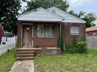 18 E Kelly Ave