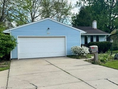 525 W Champion Ave