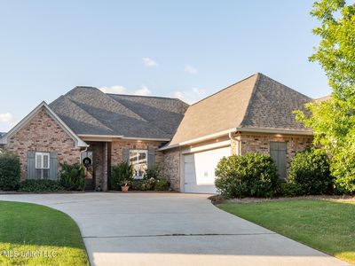 128 Essen Ln