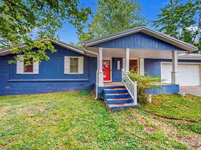 1498 Clayshire Dr