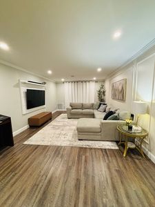 5 Blackstone Dr APT 7