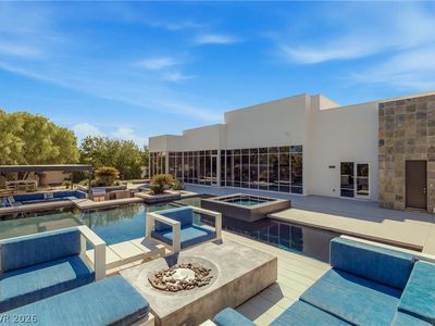 3716 Caesars Cir