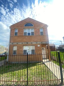 29 W Garfield Blvd