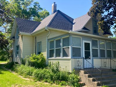 1216 Illinois St
