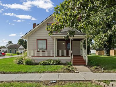 309 E Walnut St