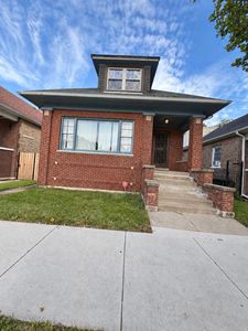 7637 S Eberhart Ave