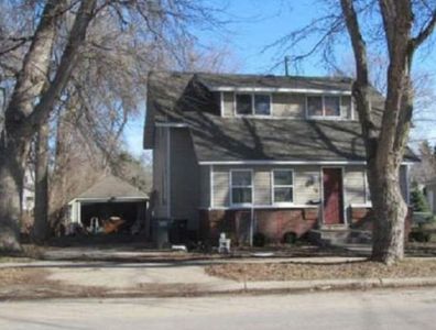 414 Main St W