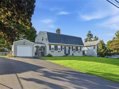 Property at 11 Linda Ave, Portsmouth, RI