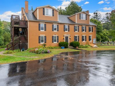 20 Oak Grove Avenue UNIT 1