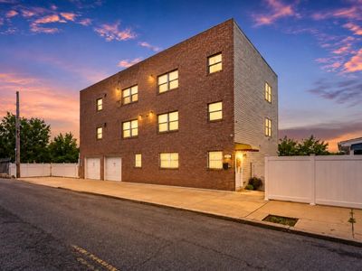 147 Liberty Ave