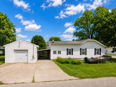 1604 Howell Ave