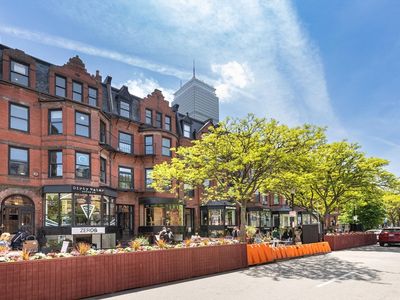 222-224 Newbury St