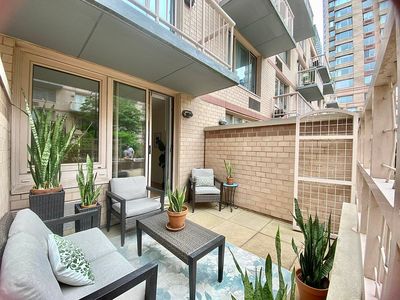 393 W 49th St APT 2PP