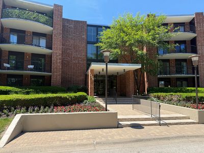 1405 E Central Rd Unit 411B