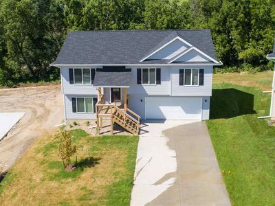 890 Summit Ct