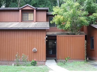 5831 SW 9TH PLACE