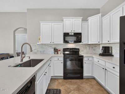 2725 E MINE CREEK Road #2020