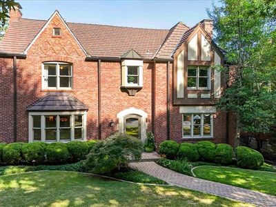 44 Broadview Dr