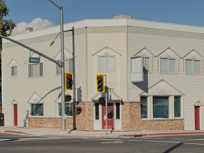 2301 Main St