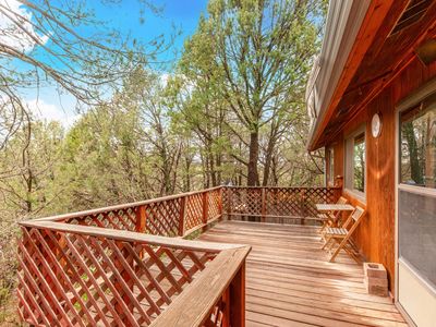 18 Cedar Hill Dr