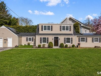 11 Barmore Drive West