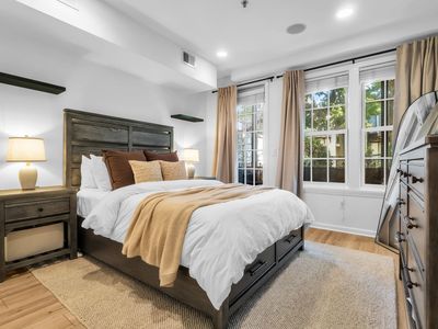 221 Willow Ave APT 2L