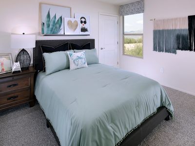 Revel Plan, Valencia Crossing