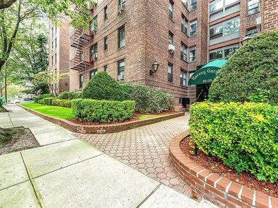 96-09 67th Ave UNIT 1D